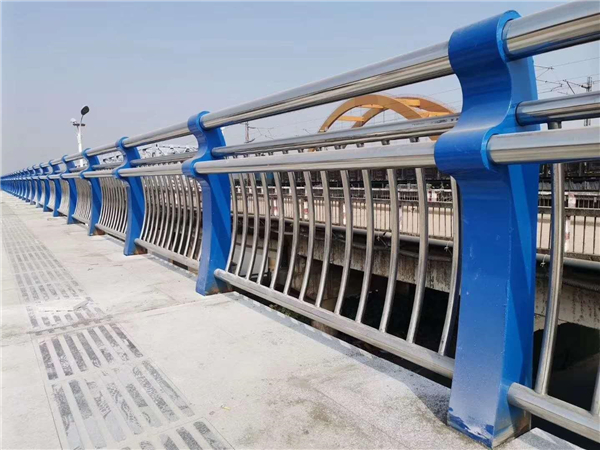 鹤壁304不锈钢复合管护栏的生产工艺揭秘